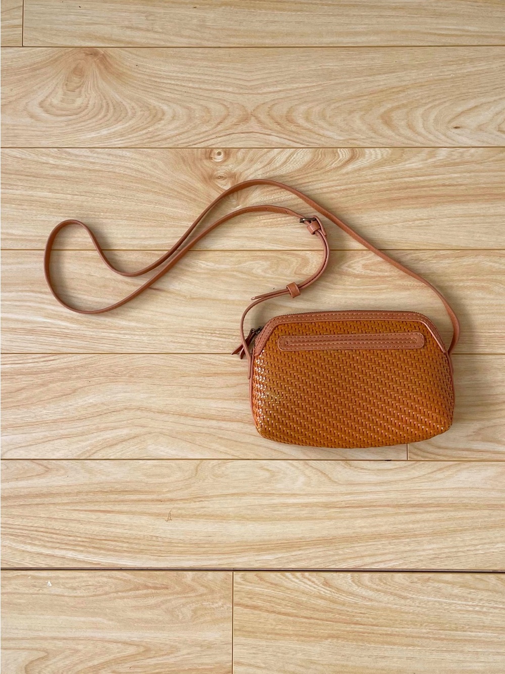 Woven Crossbody Bag in Cognac Brown